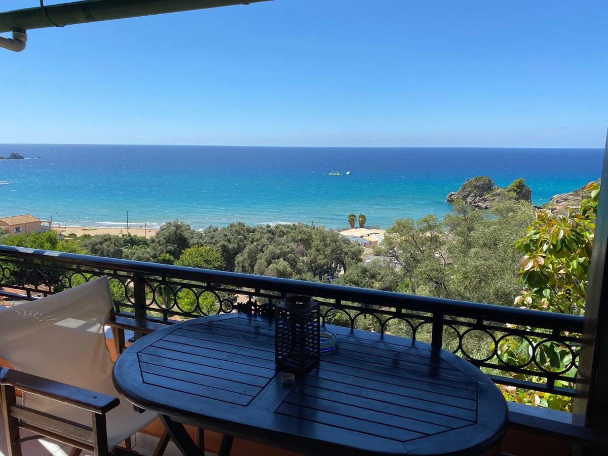 Papadatos Apts With Amazing View - 5Mins From The Beach Kontogialos Екстериор снимка