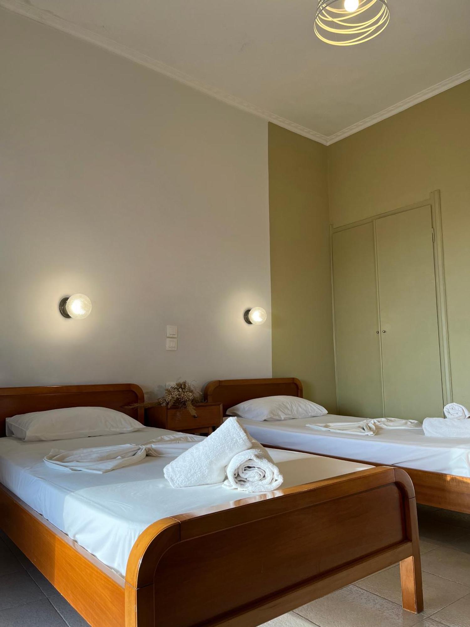 Papadatos Apts With Amazing View - 5Mins From The Beach Kontogialos Екстериор снимка