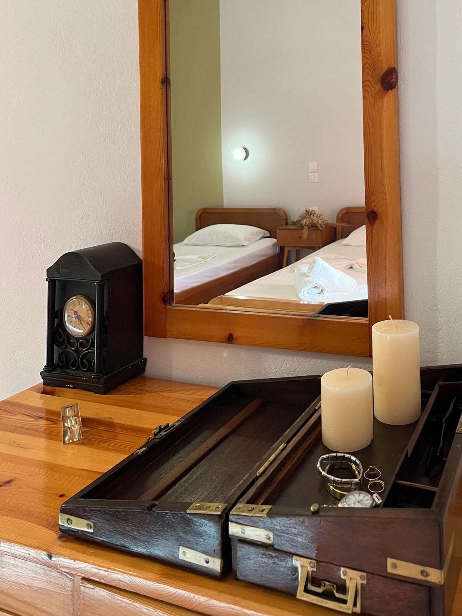 Papadatos Apts With Amazing View - 5Mins From The Beach Kontogialos Екстериор снимка
